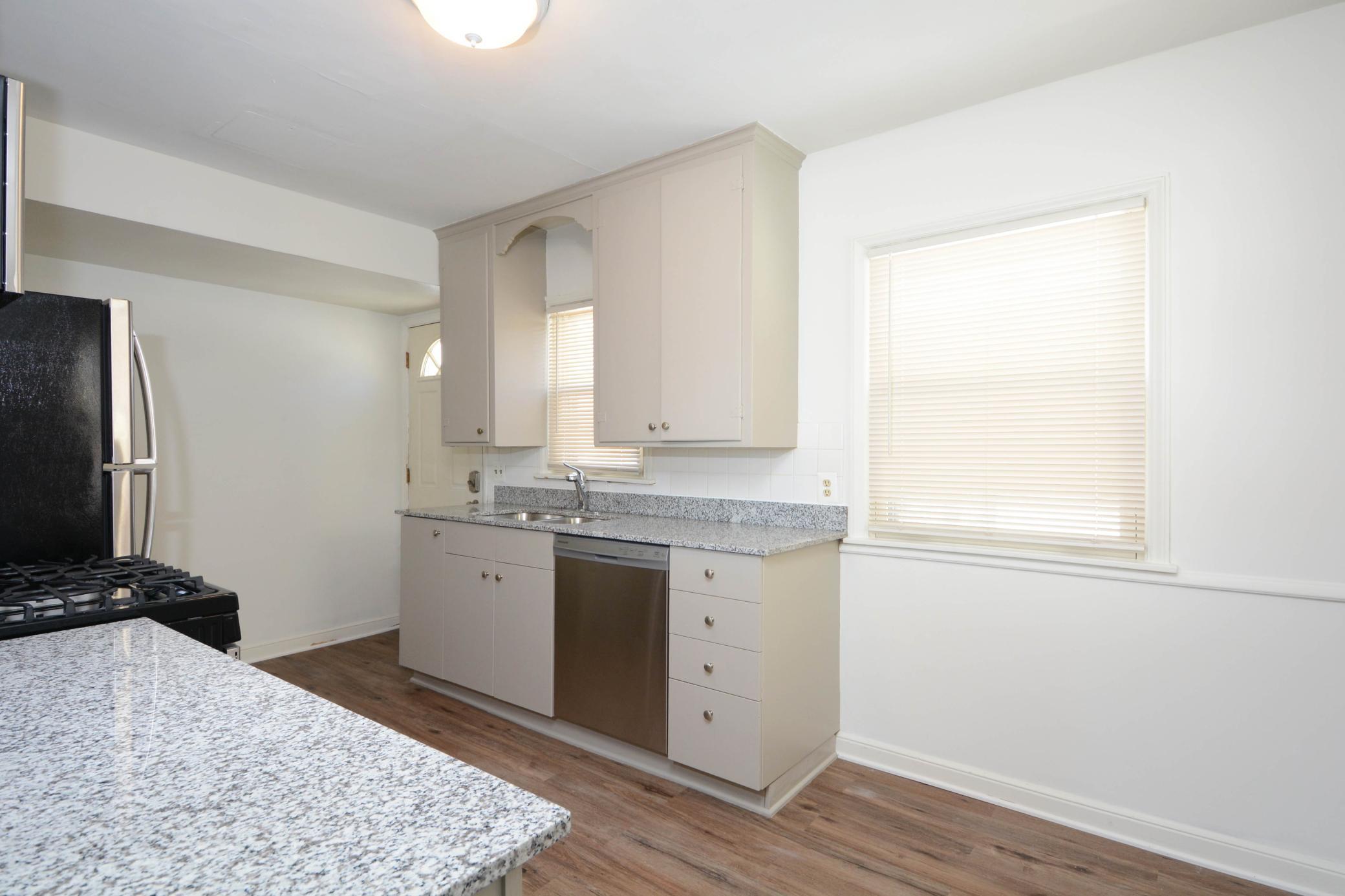 5820 Nicollet Ave So 005.jpg