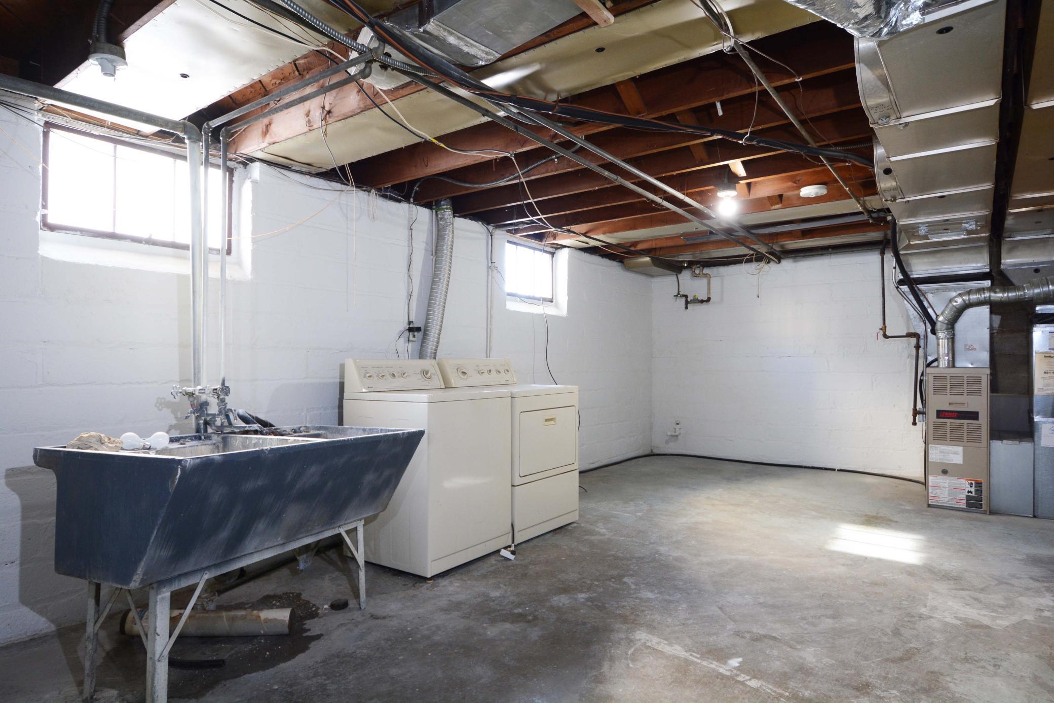 5820 Nicollet Ave So 019.jpg