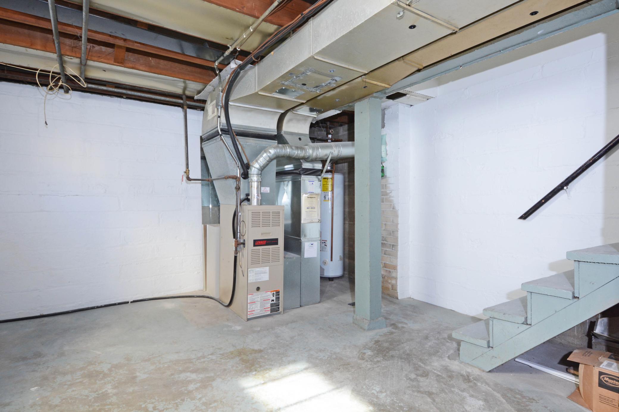 5820 Nicollet Ave So 018.jpg