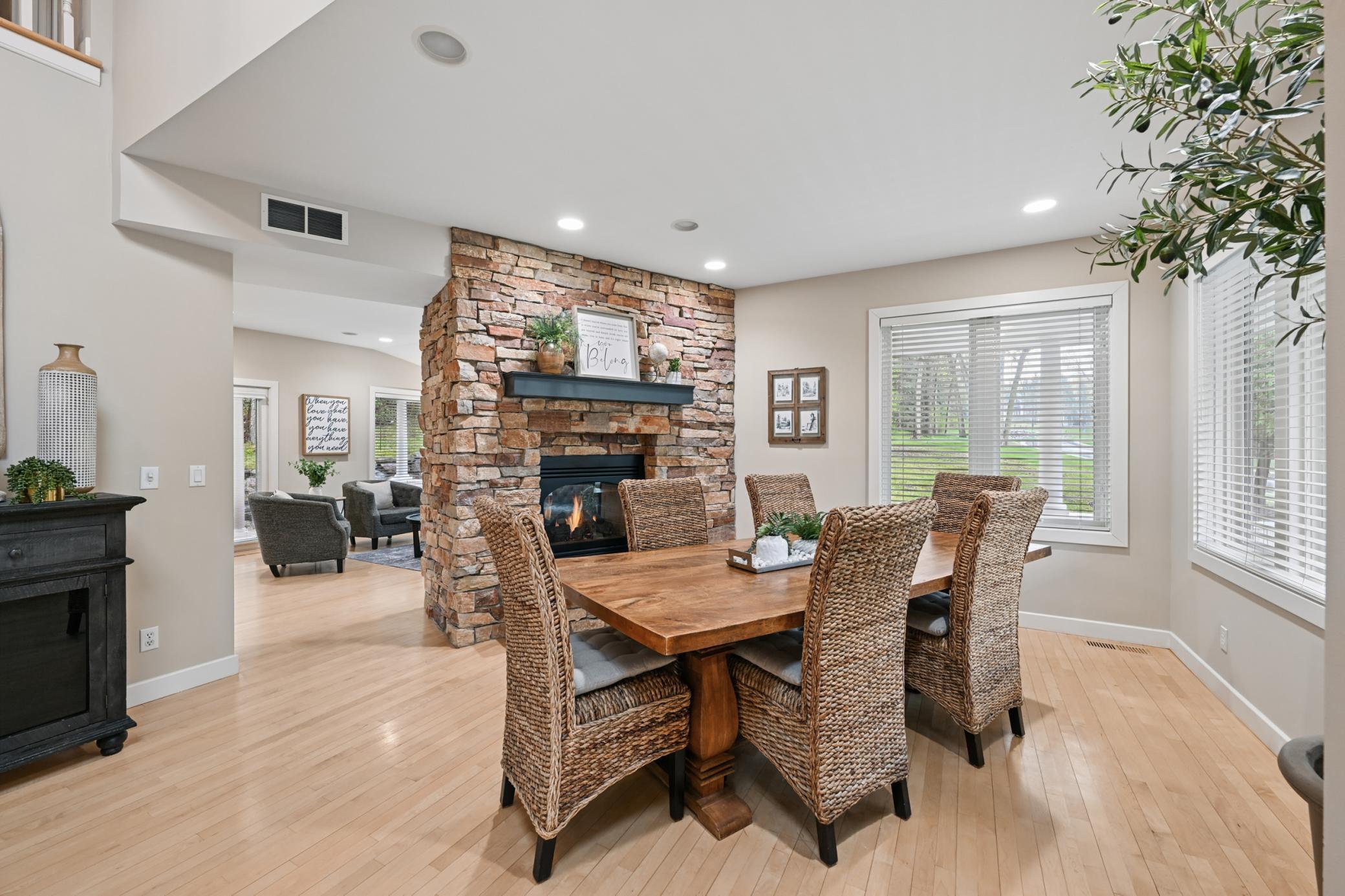2-sided Fireplace connecting to dining and family room