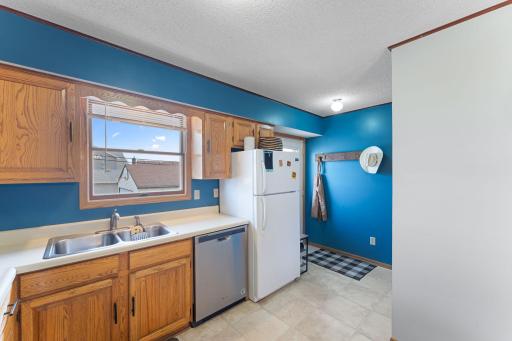 3930 Vera Cruz Avenue N, Minneapolis, MN 55422