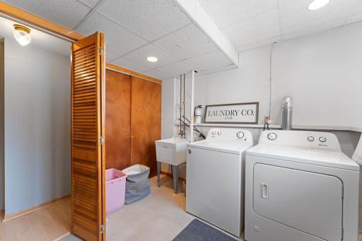 3930 Vera Cruz Avenue N, Minneapolis, MN 55422