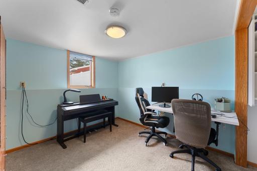 3930 Vera Cruz Avenue N, Minneapolis, MN 55422