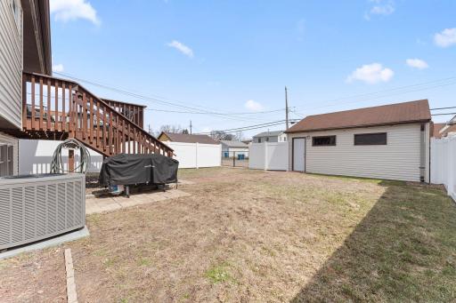3930 Vera Cruz Avenue N, Minneapolis, MN 55422