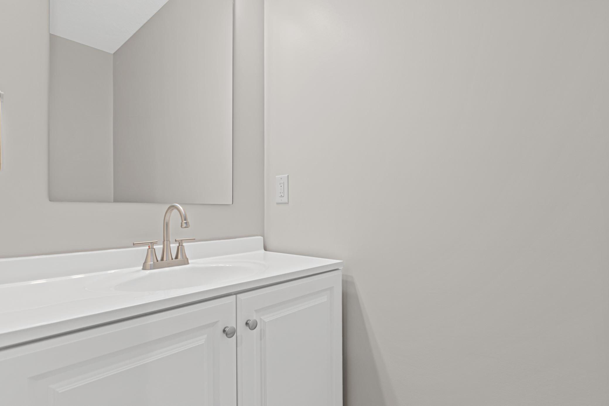 Lower level 1/2 bath
