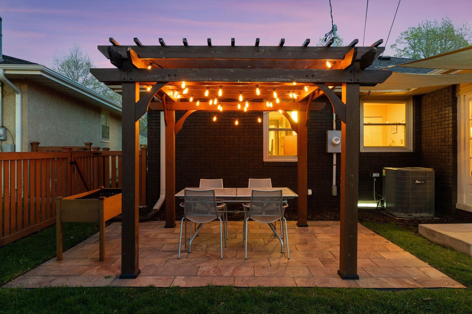 Sit with friends under the pergola!