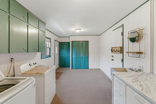 125 E 2nd Street, Blue Earth, MN 56013