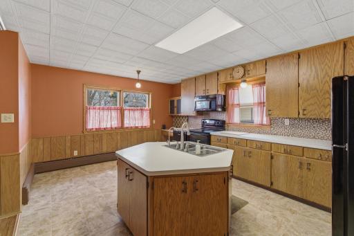 125 E 2nd Street, Blue Earth, MN 56013