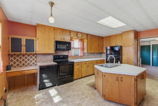 125 E 2nd Street, Blue Earth, MN 56013