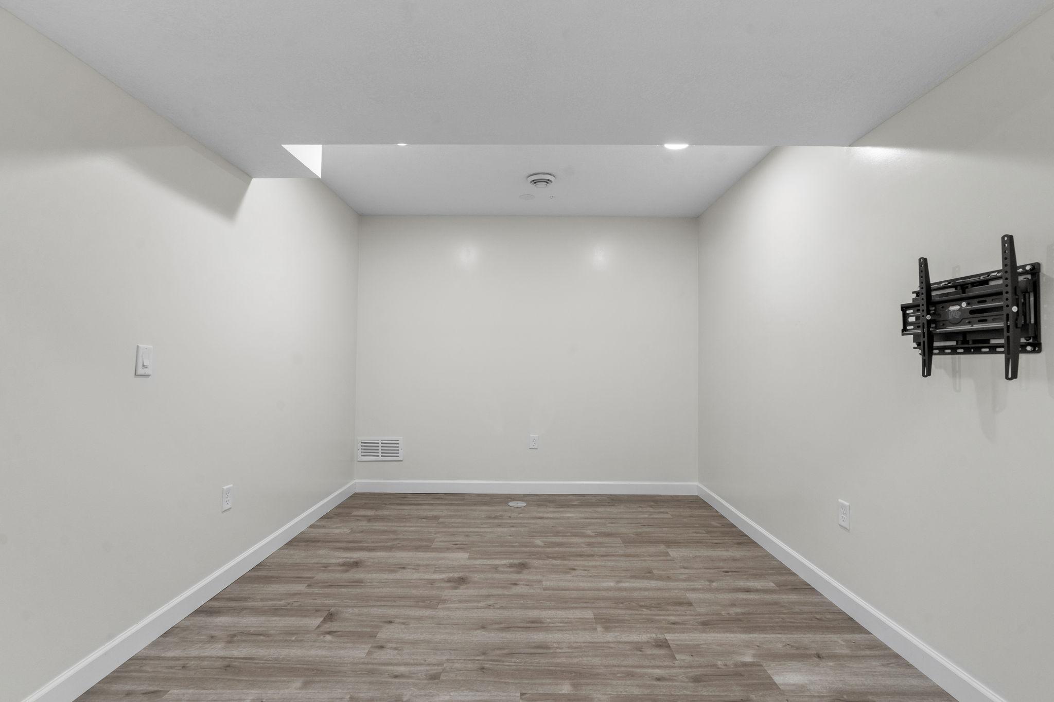 Lower Bonus Media Room