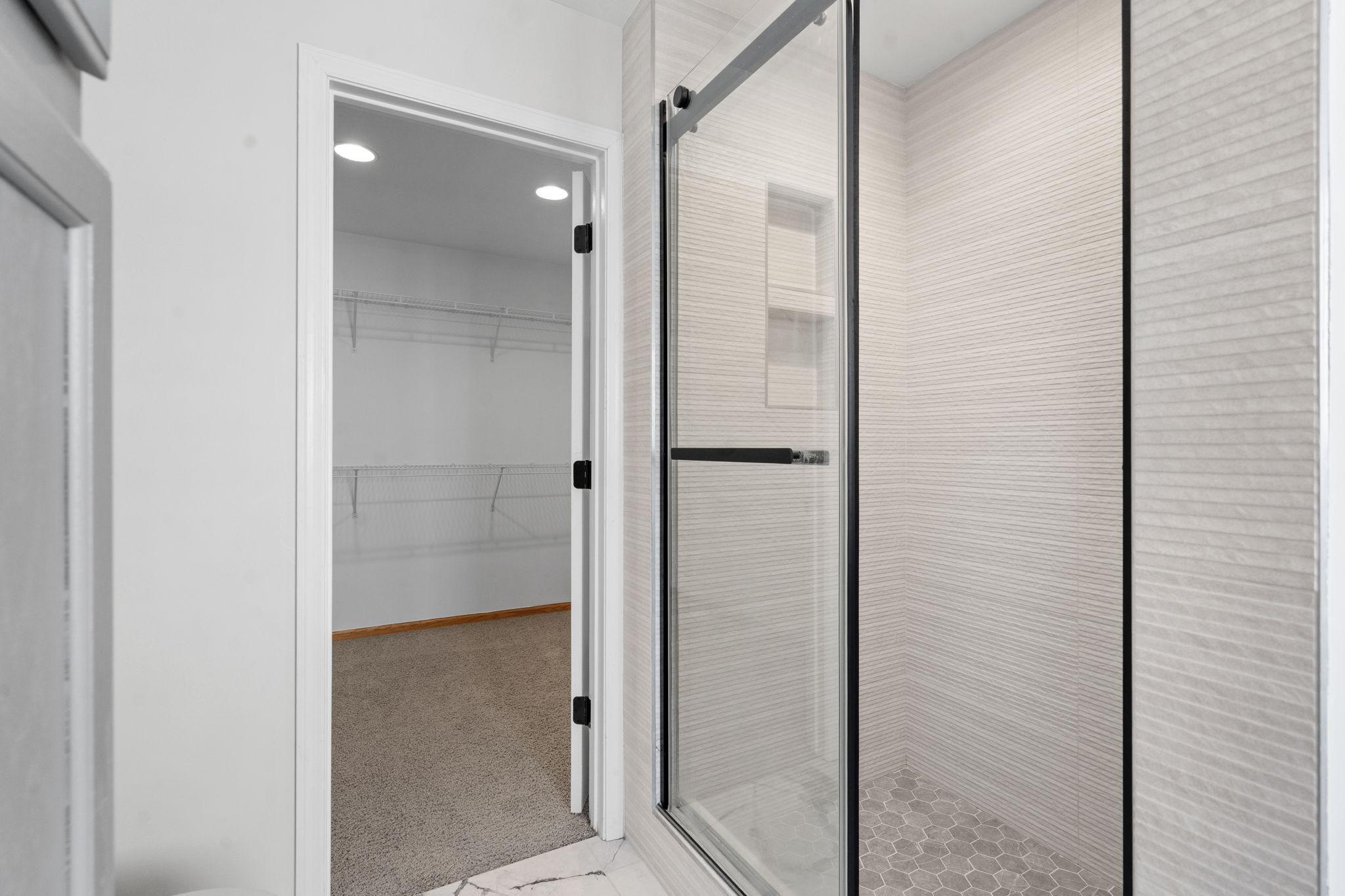 Primary Bath & Walk-In Closet