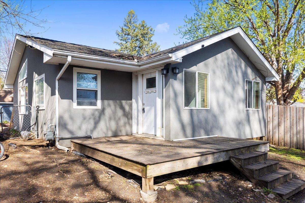 alternate front view