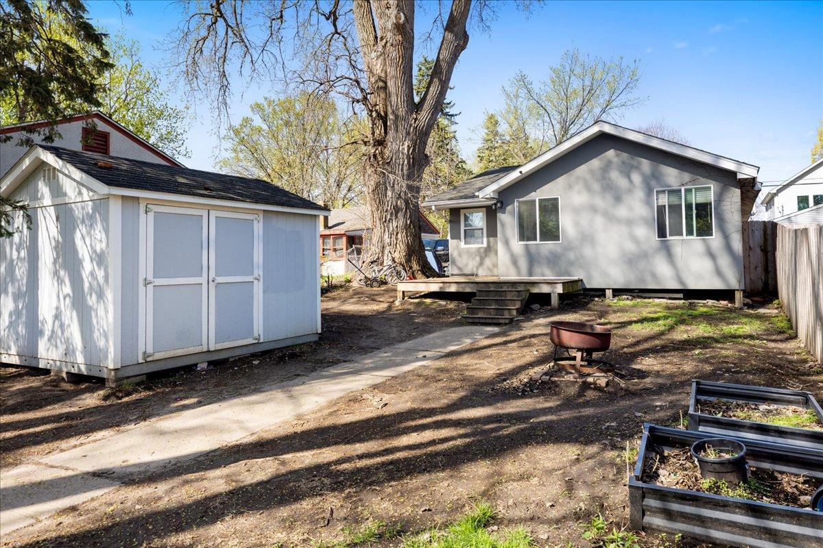 12 x 10 storage shed