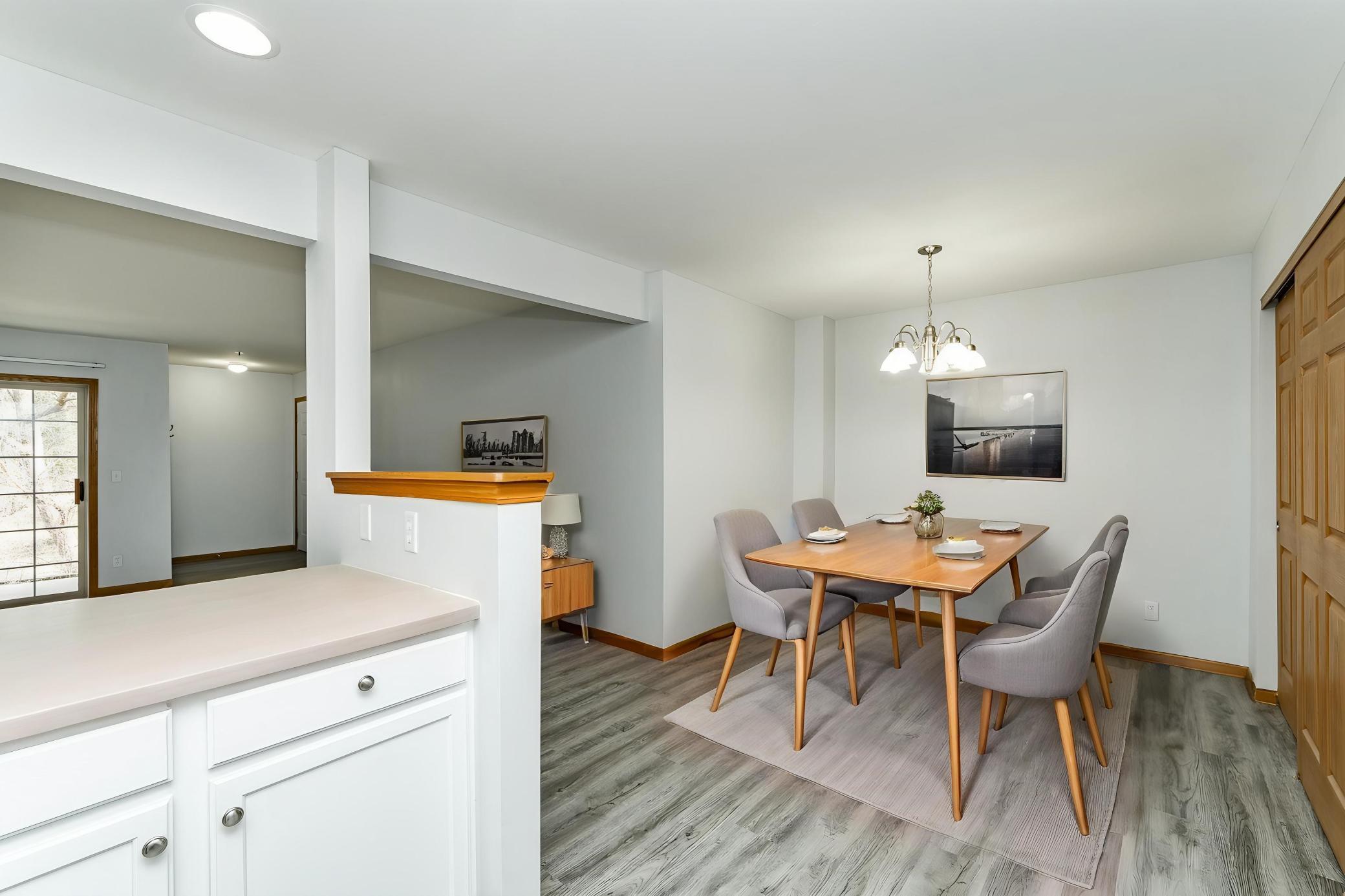 Virtually staged dining room