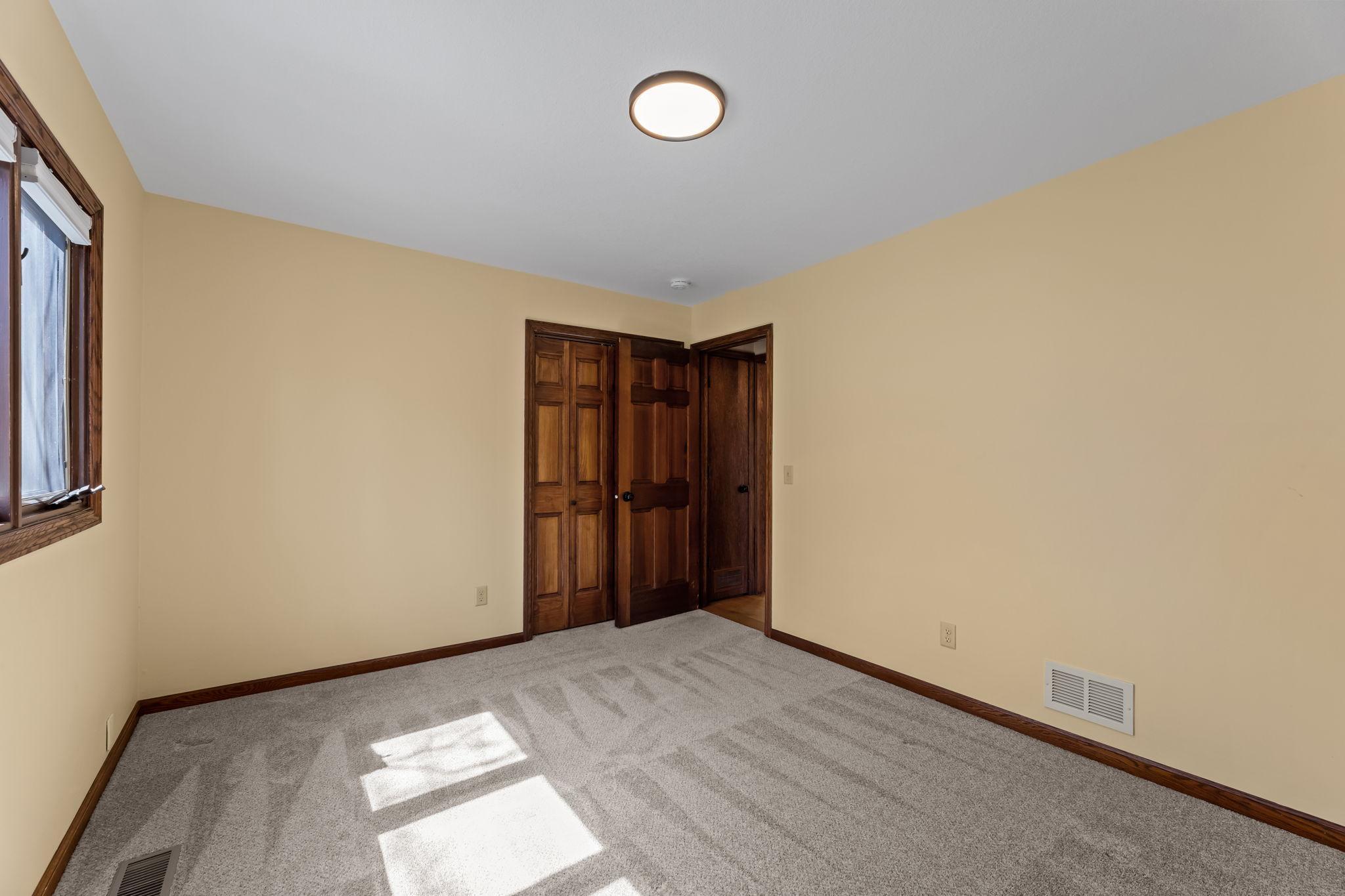 28-web-or-mls-6180 Chaska Rd_024.jpg