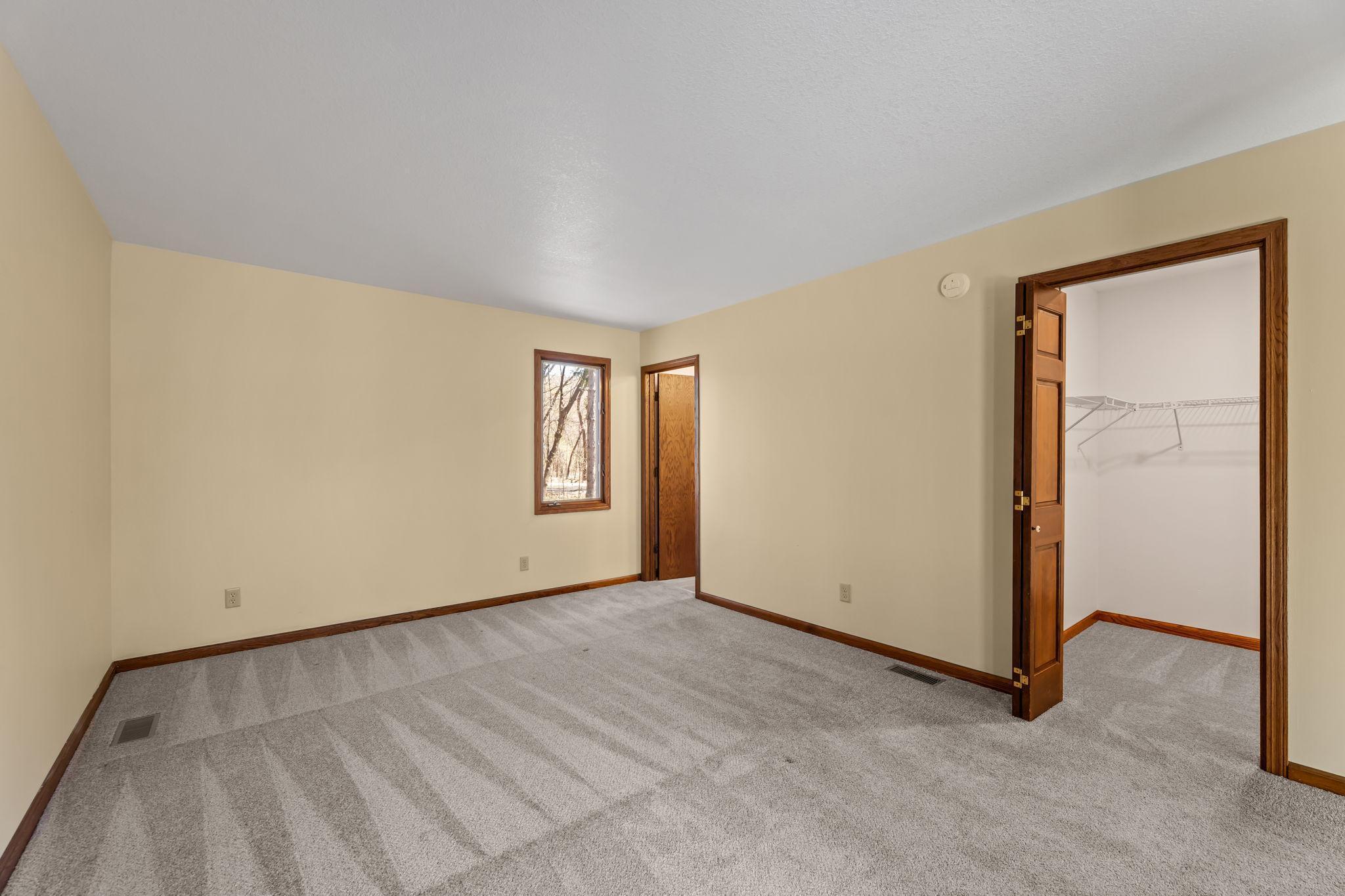 40-web-or-mls-6180 Chaska Rd_060.jpg