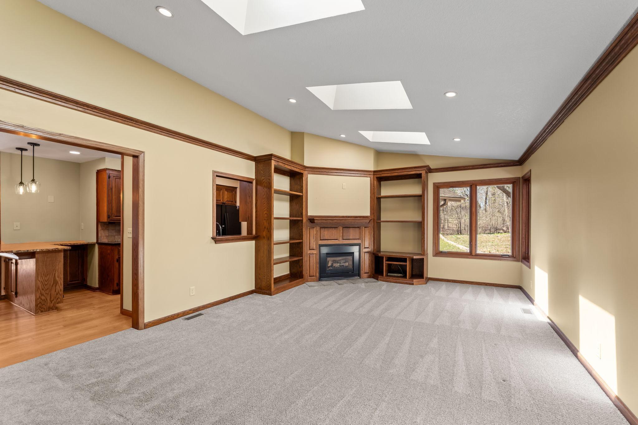 37-web-or-mls-6180 Chaska Rd_051.jpg