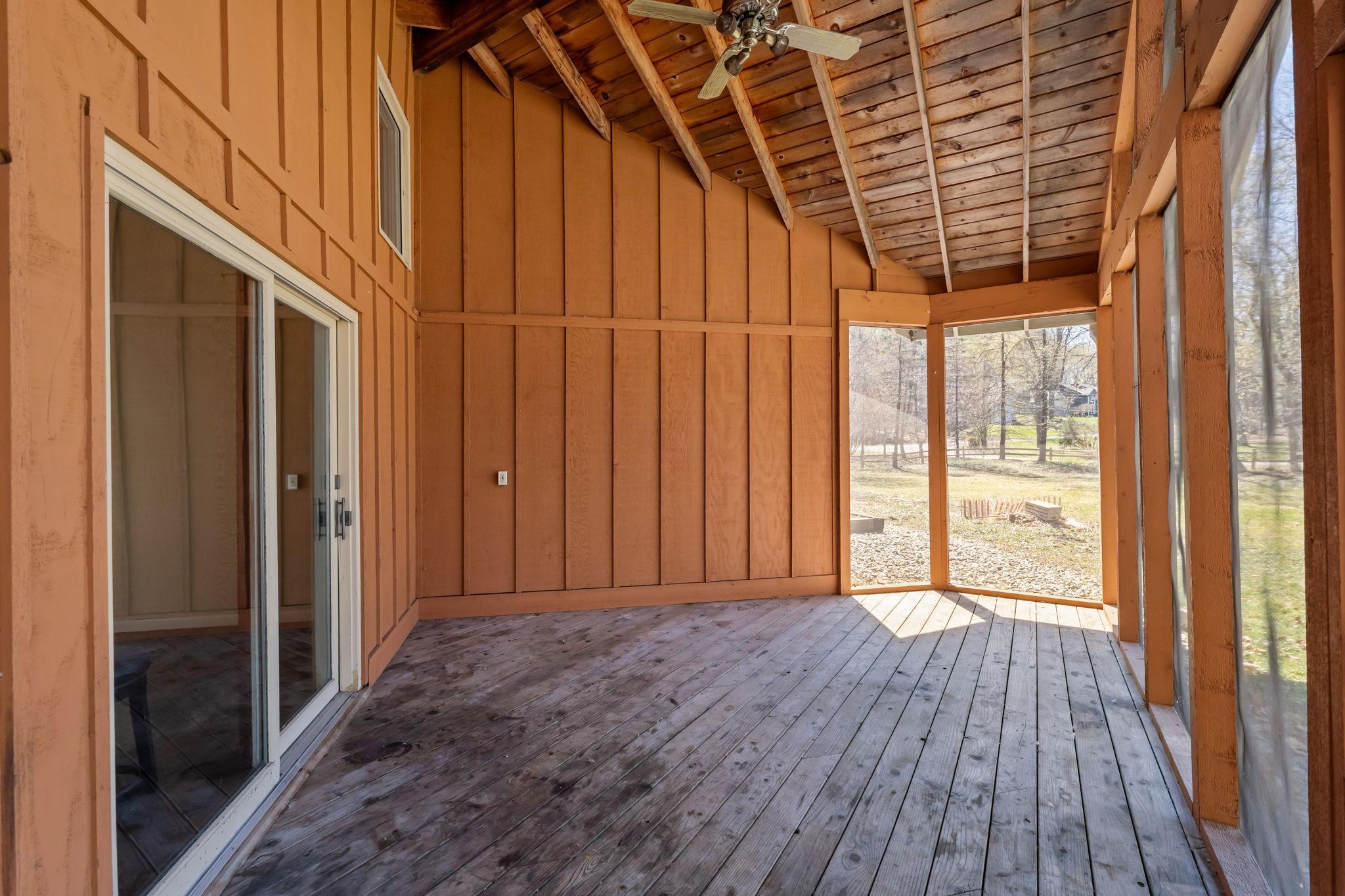 47-web-or-mls-6180 Chaska Rd_079.jpg