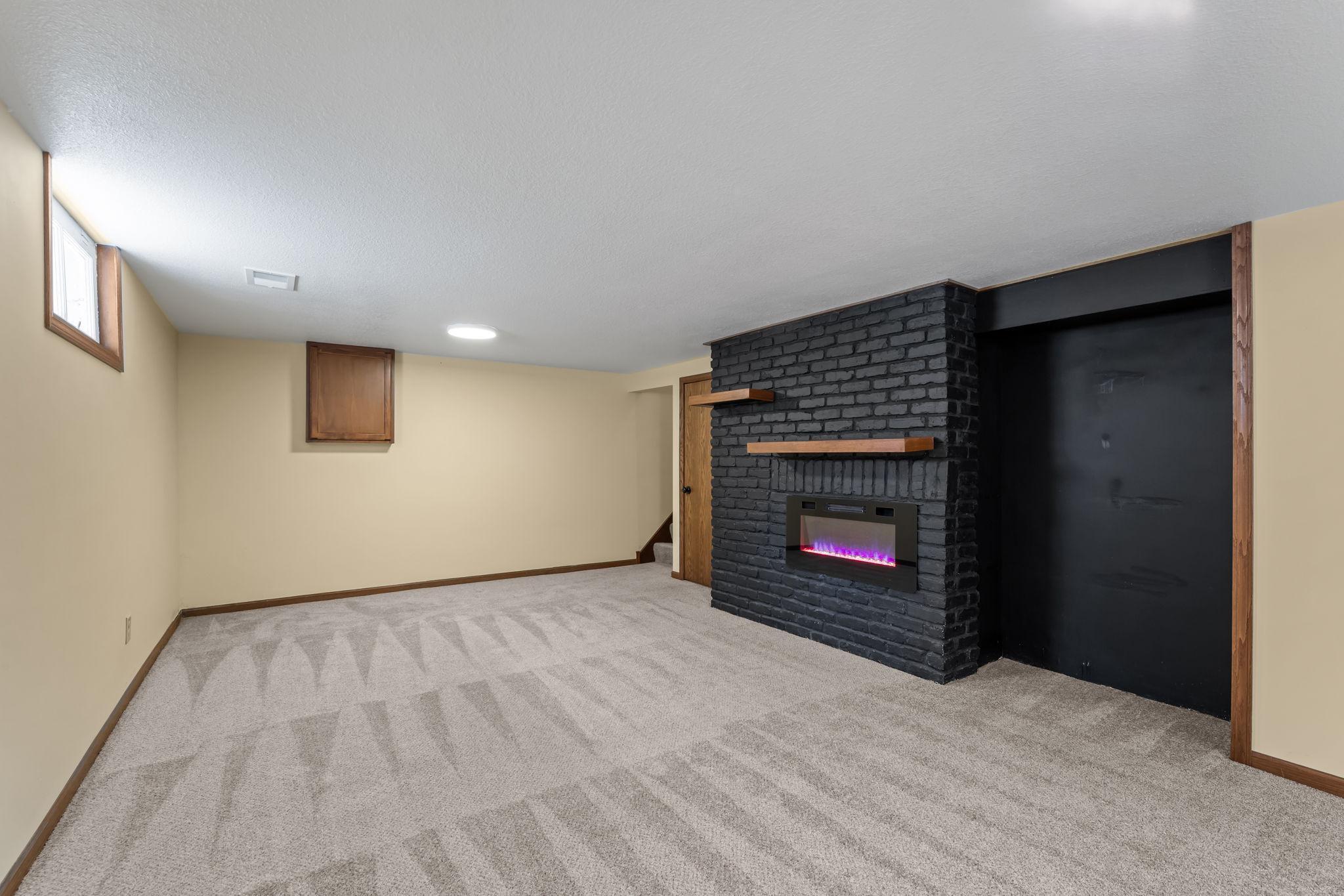 49-web-or-mls-6180 Chaska Rd_087.jpg