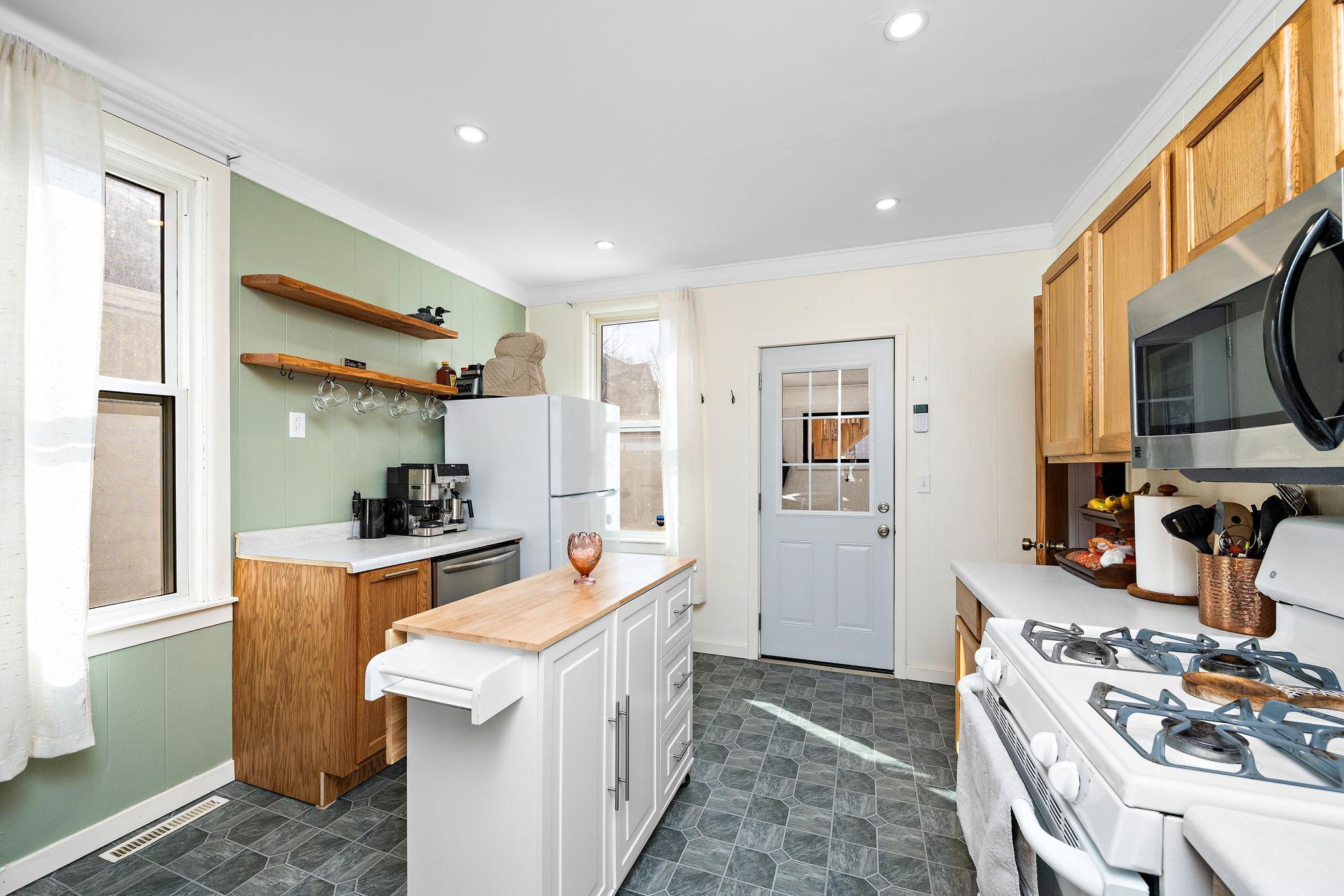 970 Geranium Ave E, Saint Paul, MN 55106-Boulevard-9.jpg