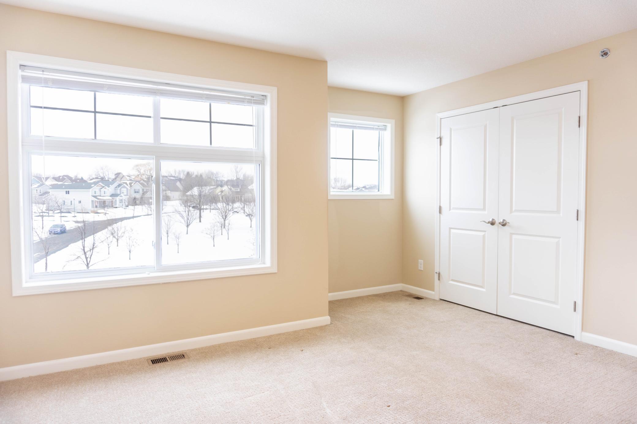 18 - Large Master Bedroom