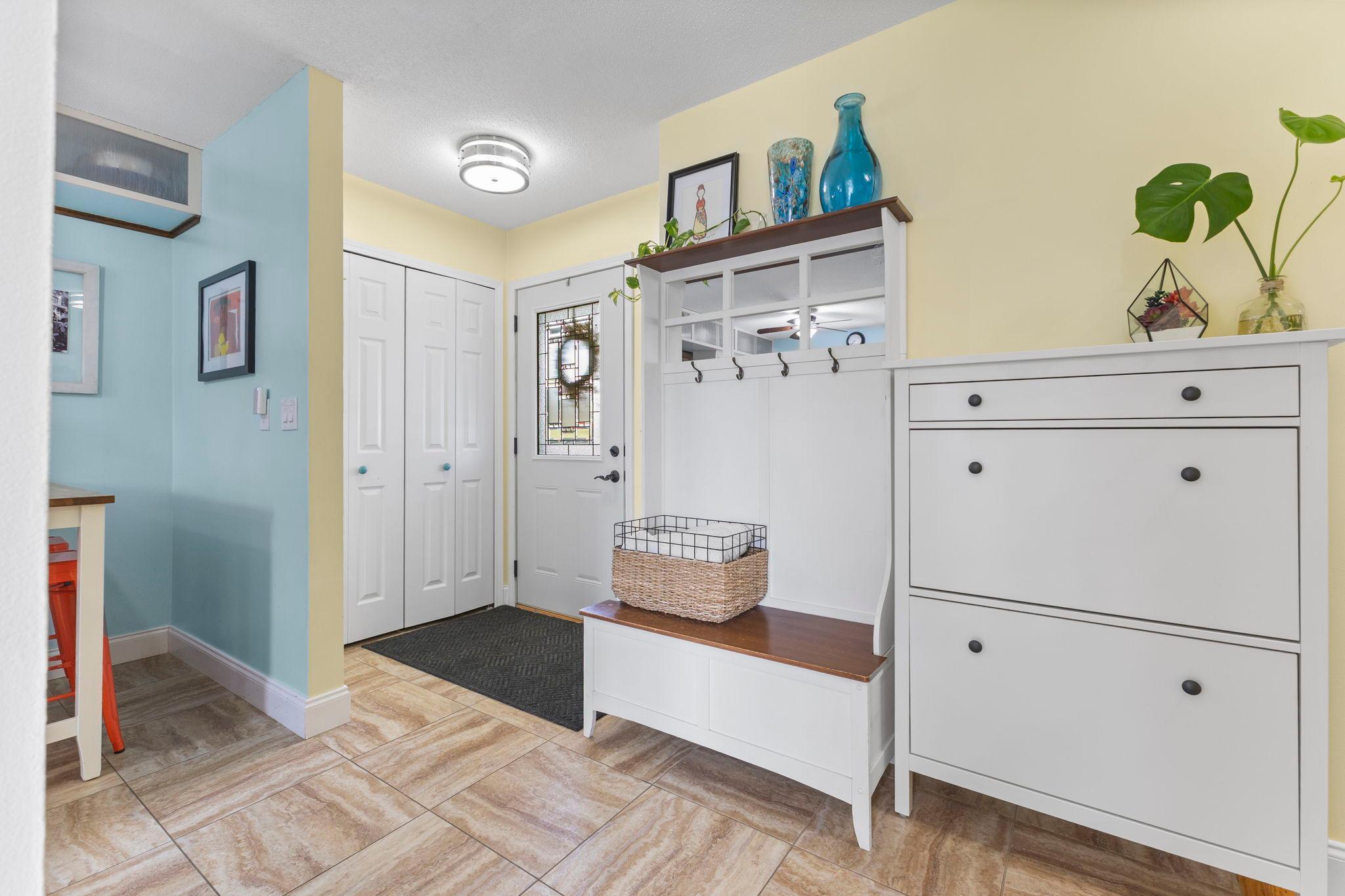 Vivid Spaces_4409 W 98th St_06.jpg