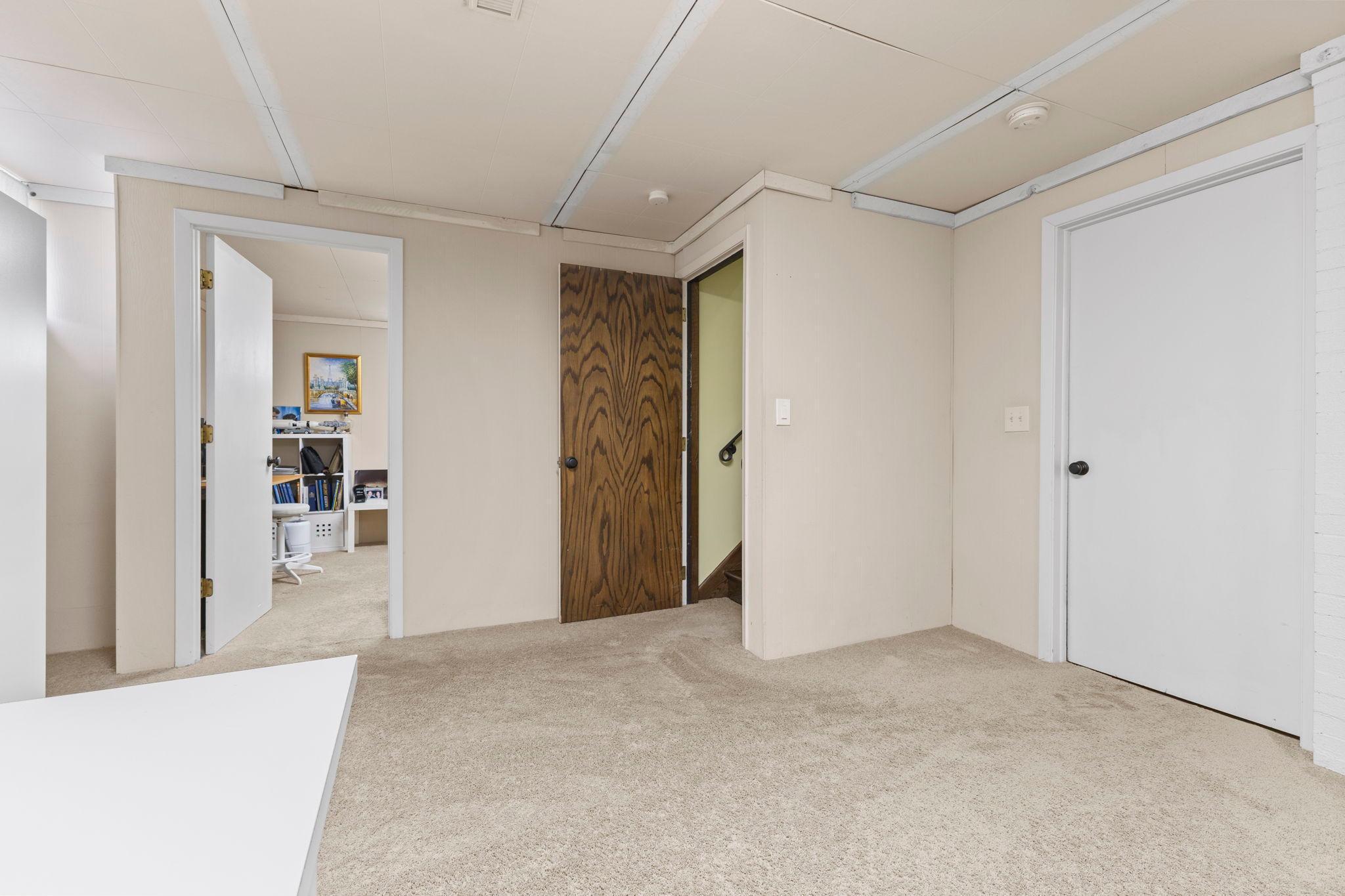 Vivid Spaces_4409 W 98th St_30.jpg