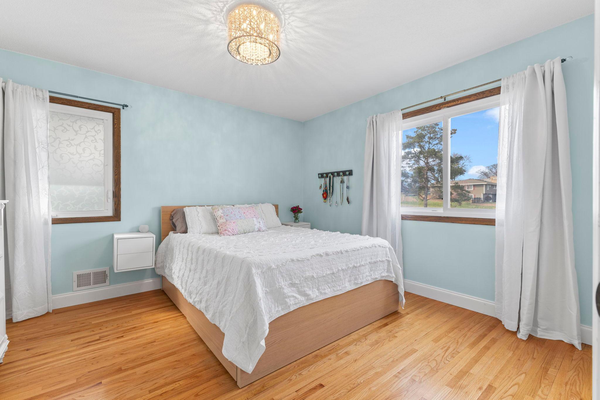 Vivid Spaces_4409 W 98th St_24.jpg