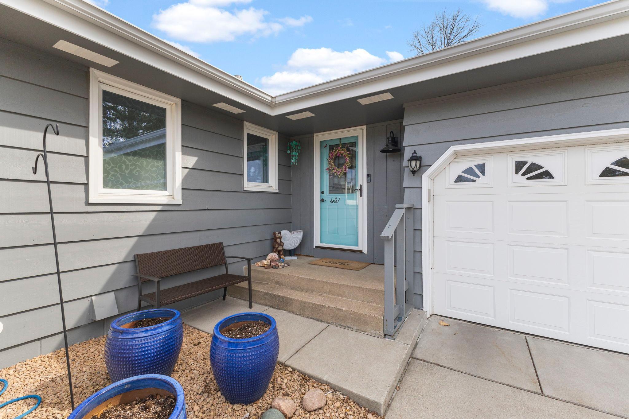 Vivid Spaces_4409 W 98th St_04.jpg