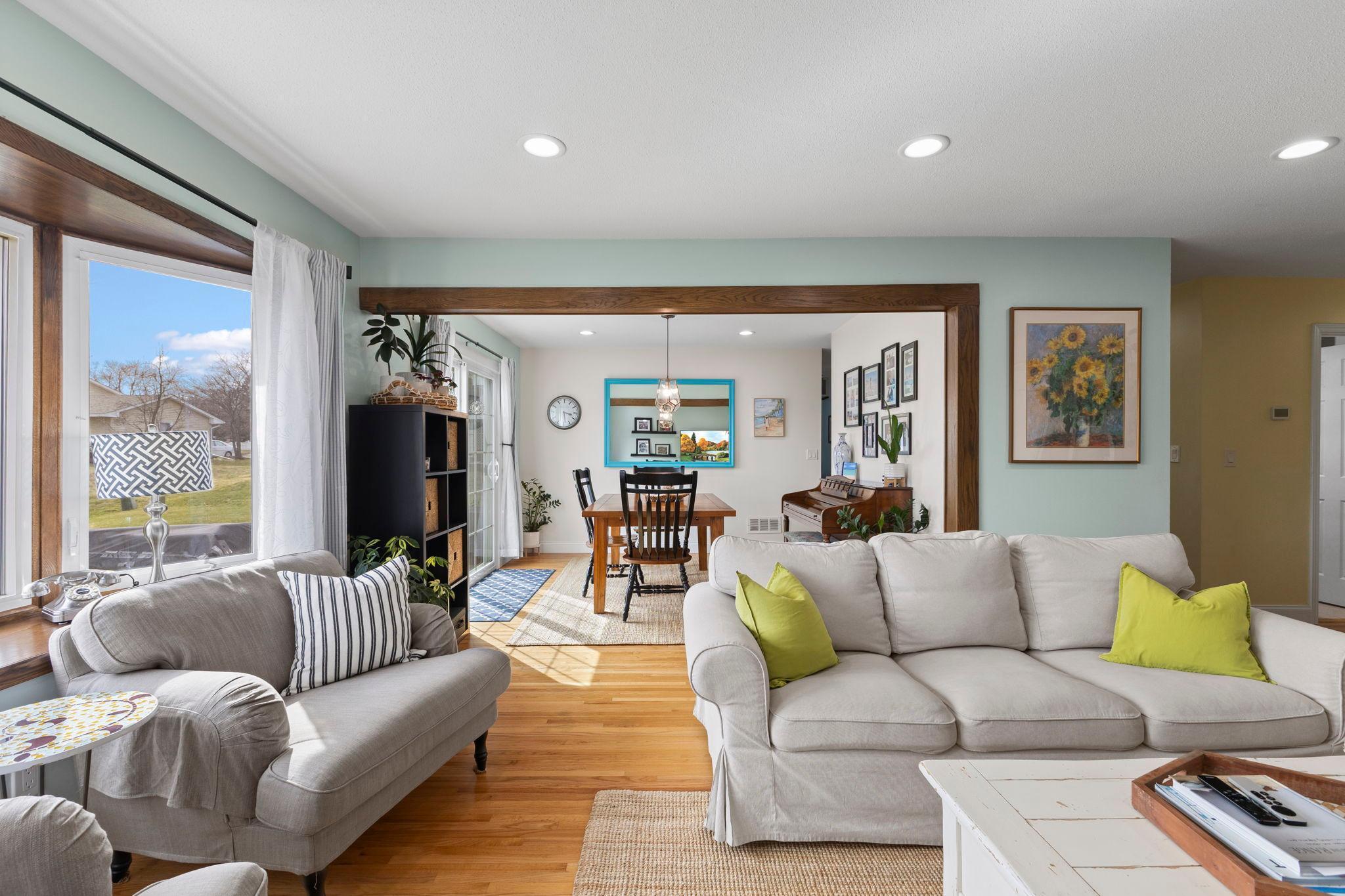 Vivid Spaces_4409 W 98th St_19.jpg