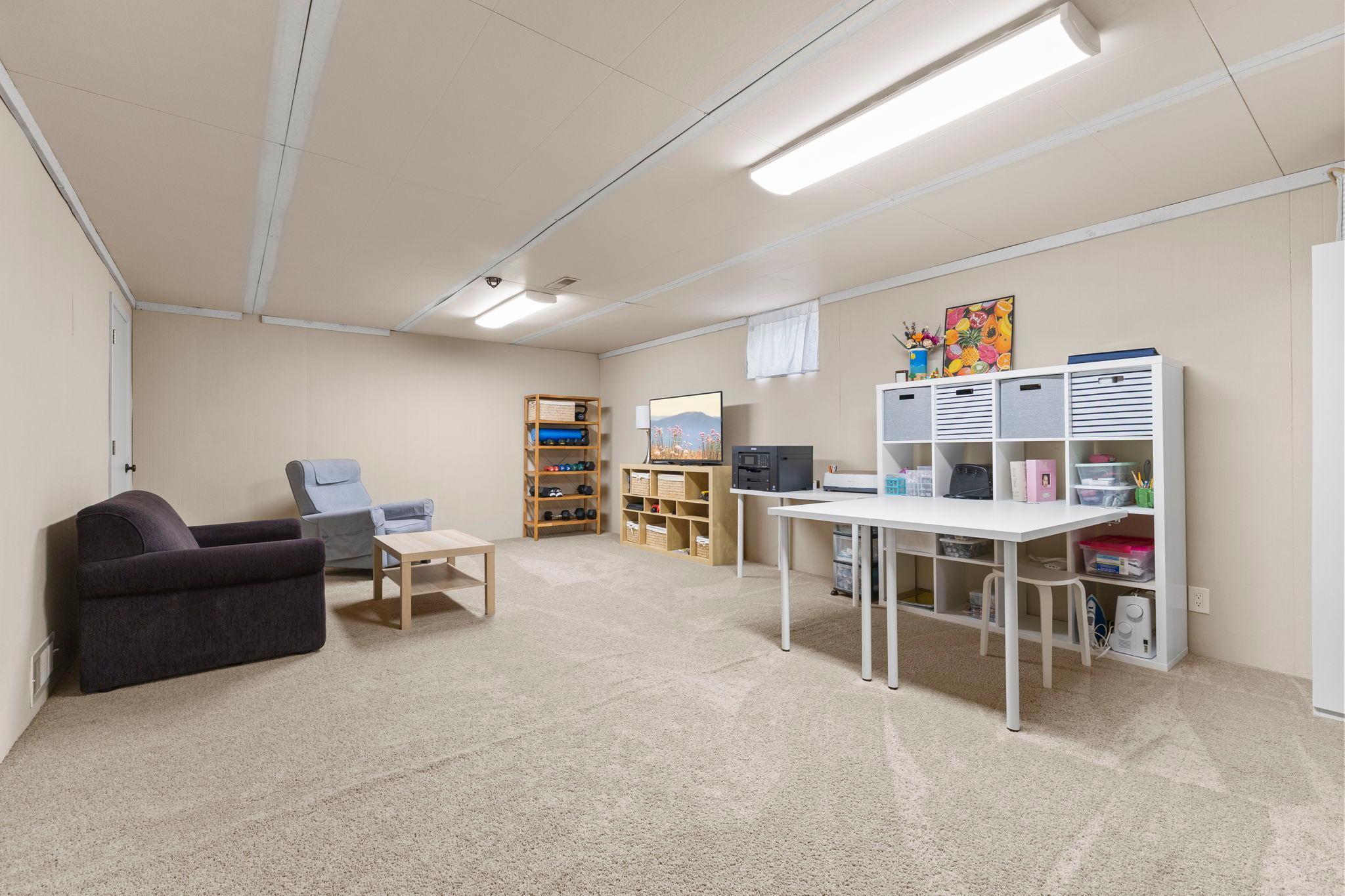 Vivid Spaces_4409 W 98th St_29.jpg