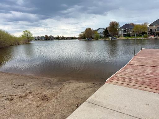 What does lake life look like in Blaine? Sandy beach access, calm water, and space to unwind. Living in The Lakes of Blaine means everyday access to simple recreation like kayaking, paddleboarding, or just relaxing by the water.