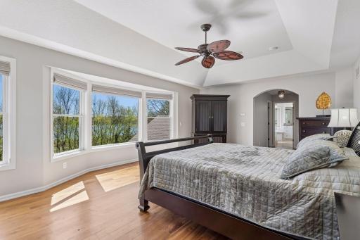 1750 Lucy Ridge Court, Chanhassen, MN 55317