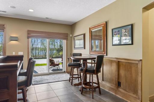 1750 Lucy Ridge Court, Chanhassen, MN 55317