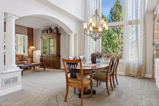 1750 Lucy Ridge Court, Chanhassen, MN 55317