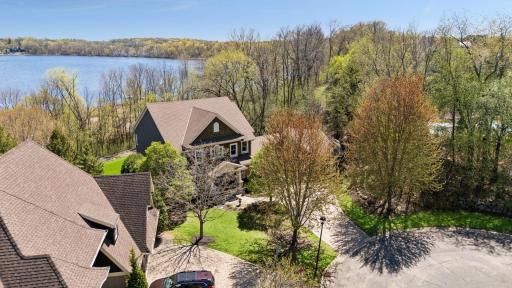 1750 Lucy Ridge Court, Chanhassen, MN 55317