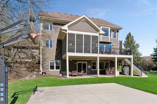 1750 Lucy Ridge Court, Chanhassen, MN 55317