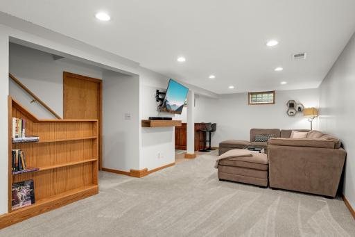 7025 47th Avenue N, Minneapolis, MN 55428