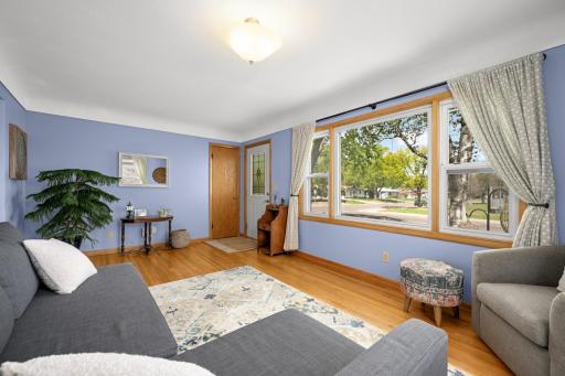7025 47th Avenue N, Minneapolis, MN 55428