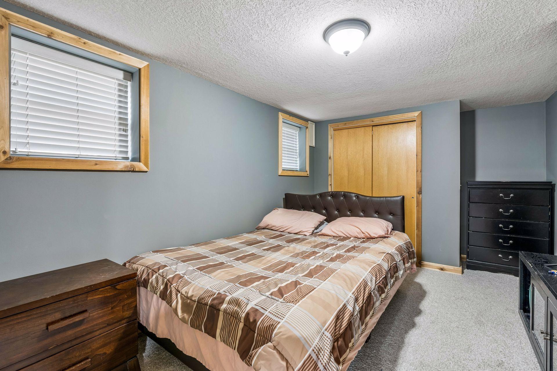 Non-Confirming 5th Bedroom/Office