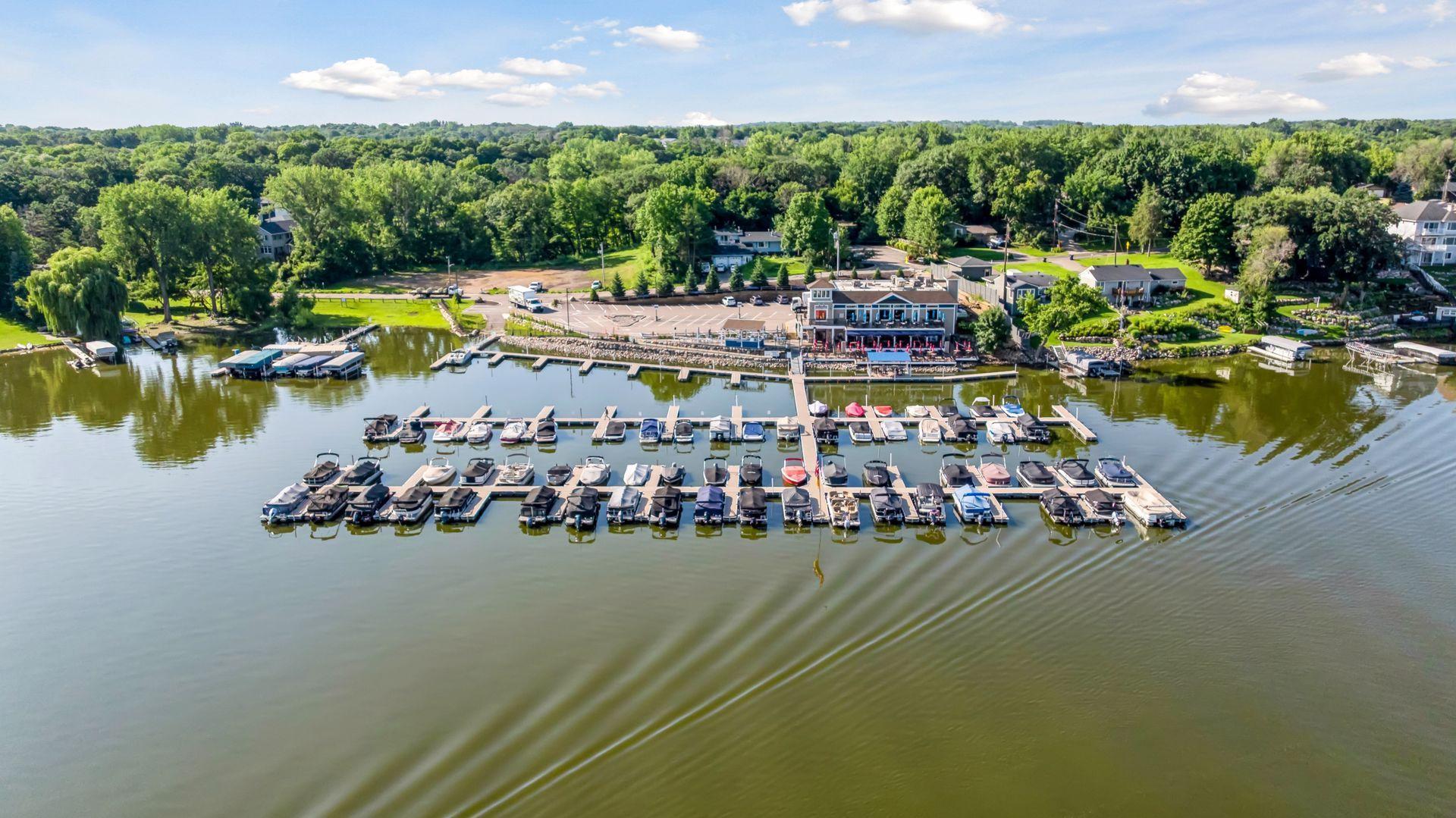 Charlie's on Prior - Restaurant & Bar