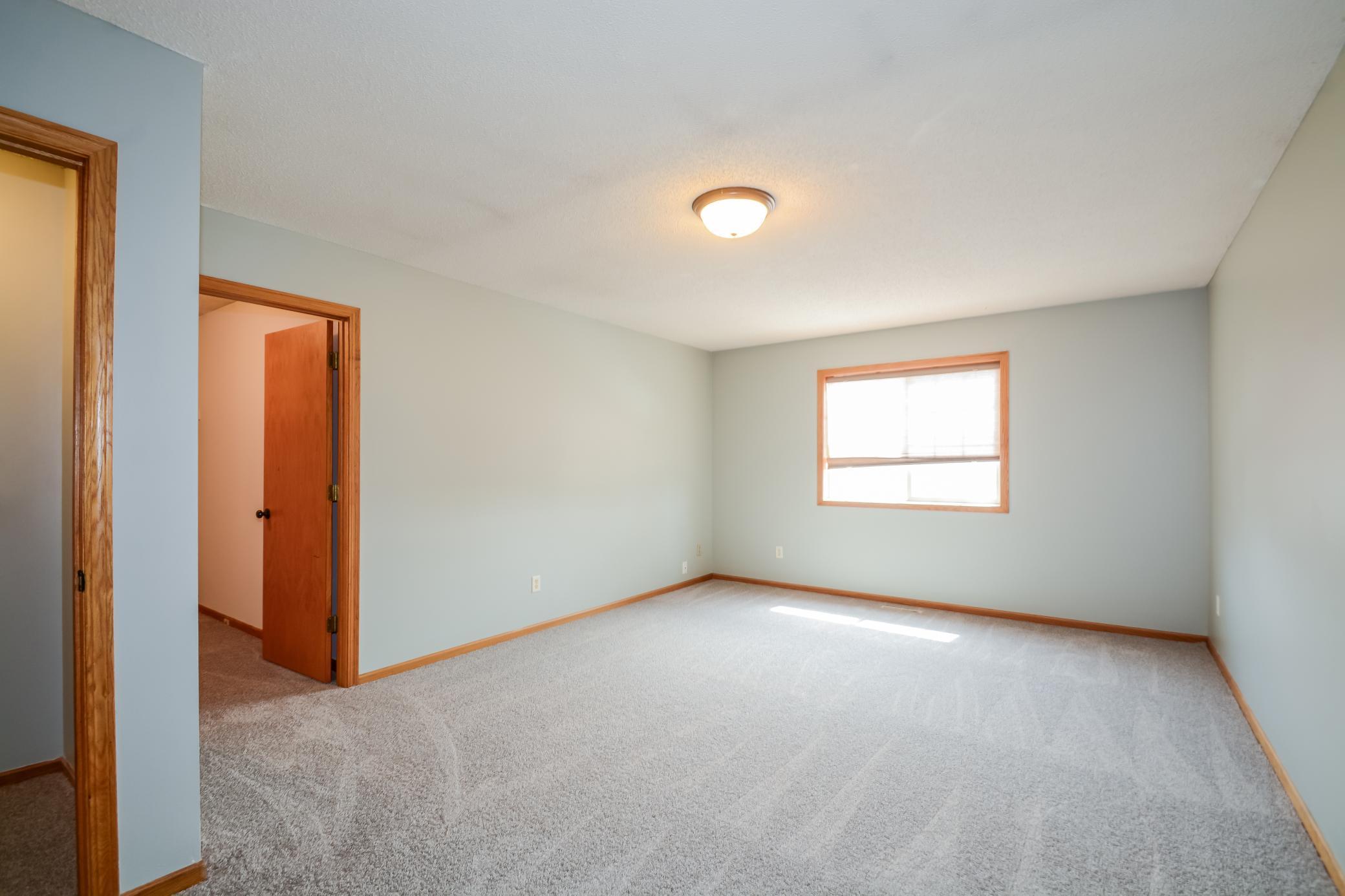 Main Bedroom-15295591.jpg