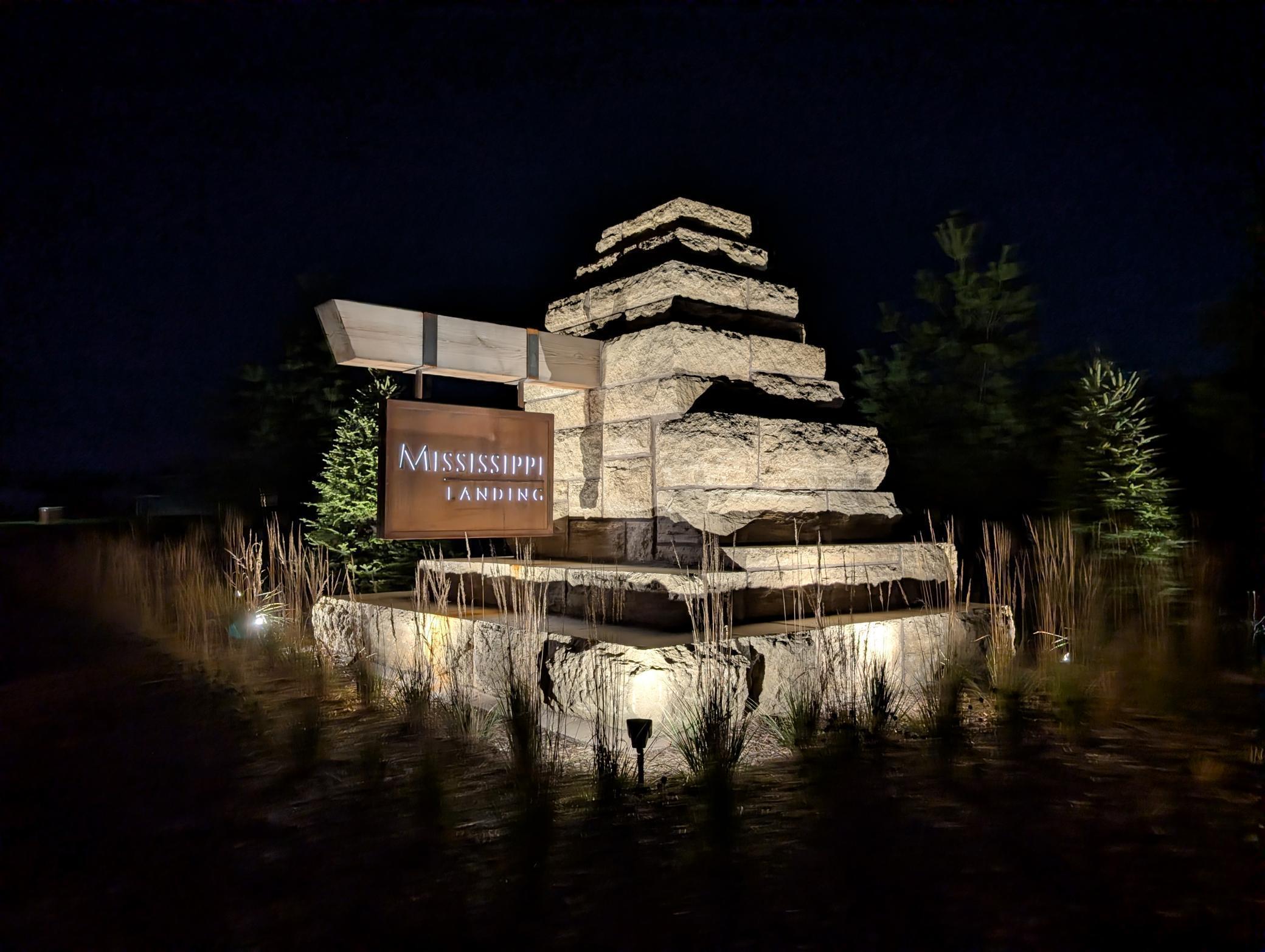 Mississippi Landing is a beautiful, nature-filled community that sits north of the Mississippi River.