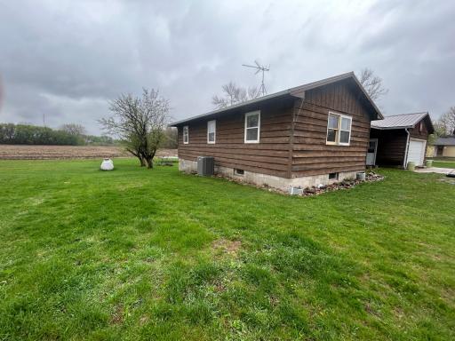 303 N Clark Street, Ceylon, MN 56121