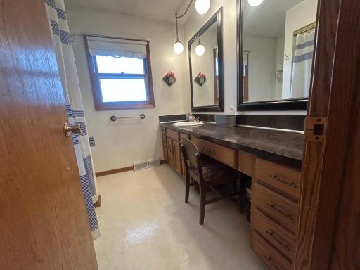 303 N Clark Street, Ceylon, MN 56121