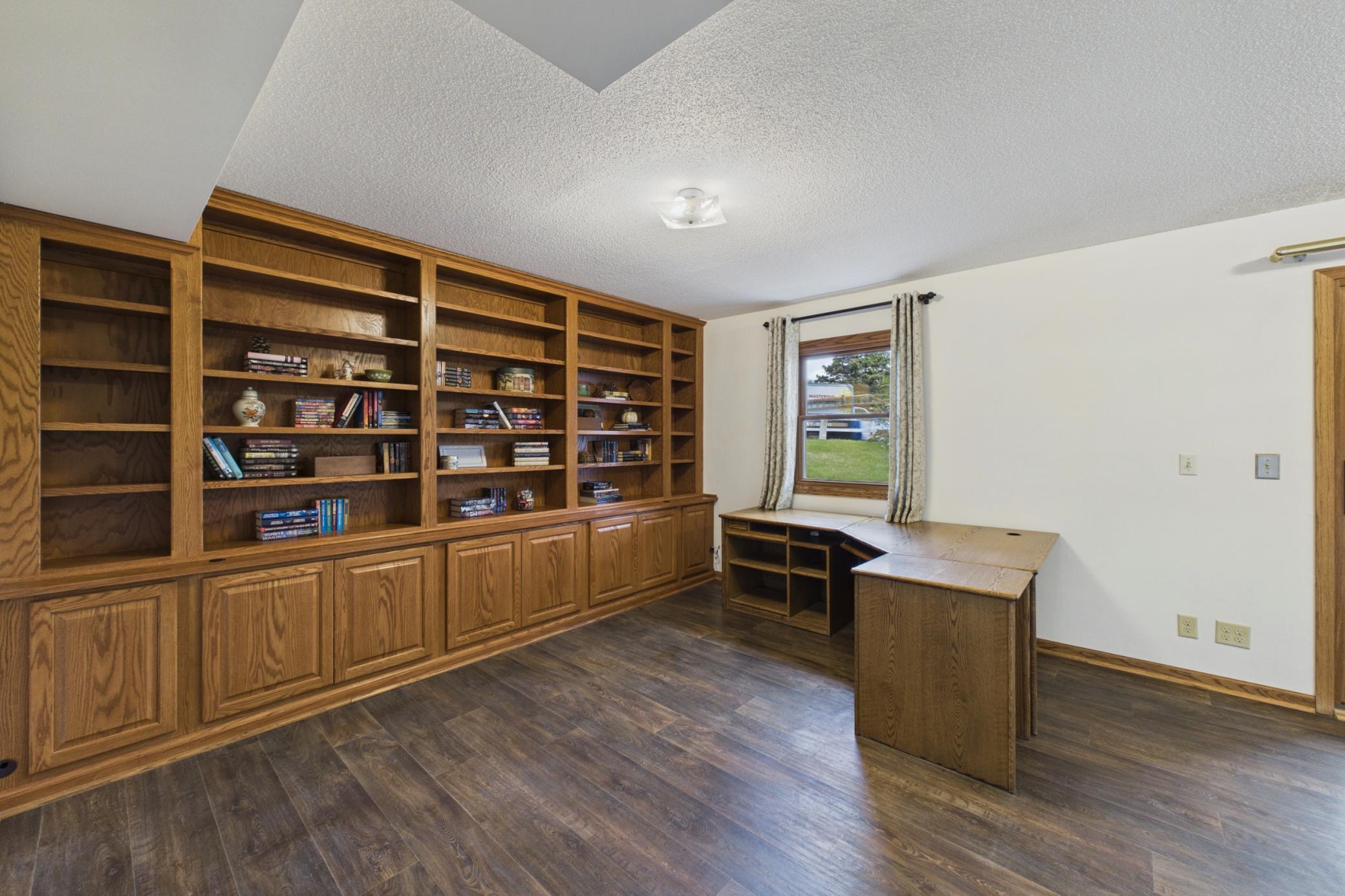 LOWER FAMILY ROOM