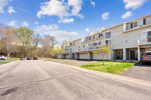 Well-maintained community with great curb appeal and a convenient layoutâoffering low-maintenance living in a desirable location.