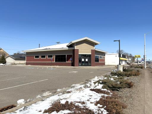 209 Washington Street, Entire Bldg, Brainerd, MN 56401