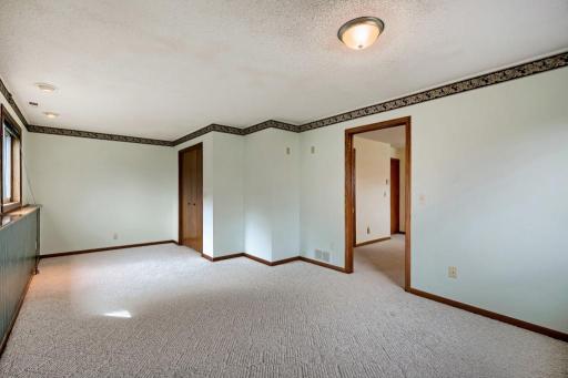 5887 144th Street W, Apple Valley, MN 55124