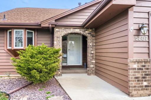 5887 144th Street W, Apple Valley, MN 55124